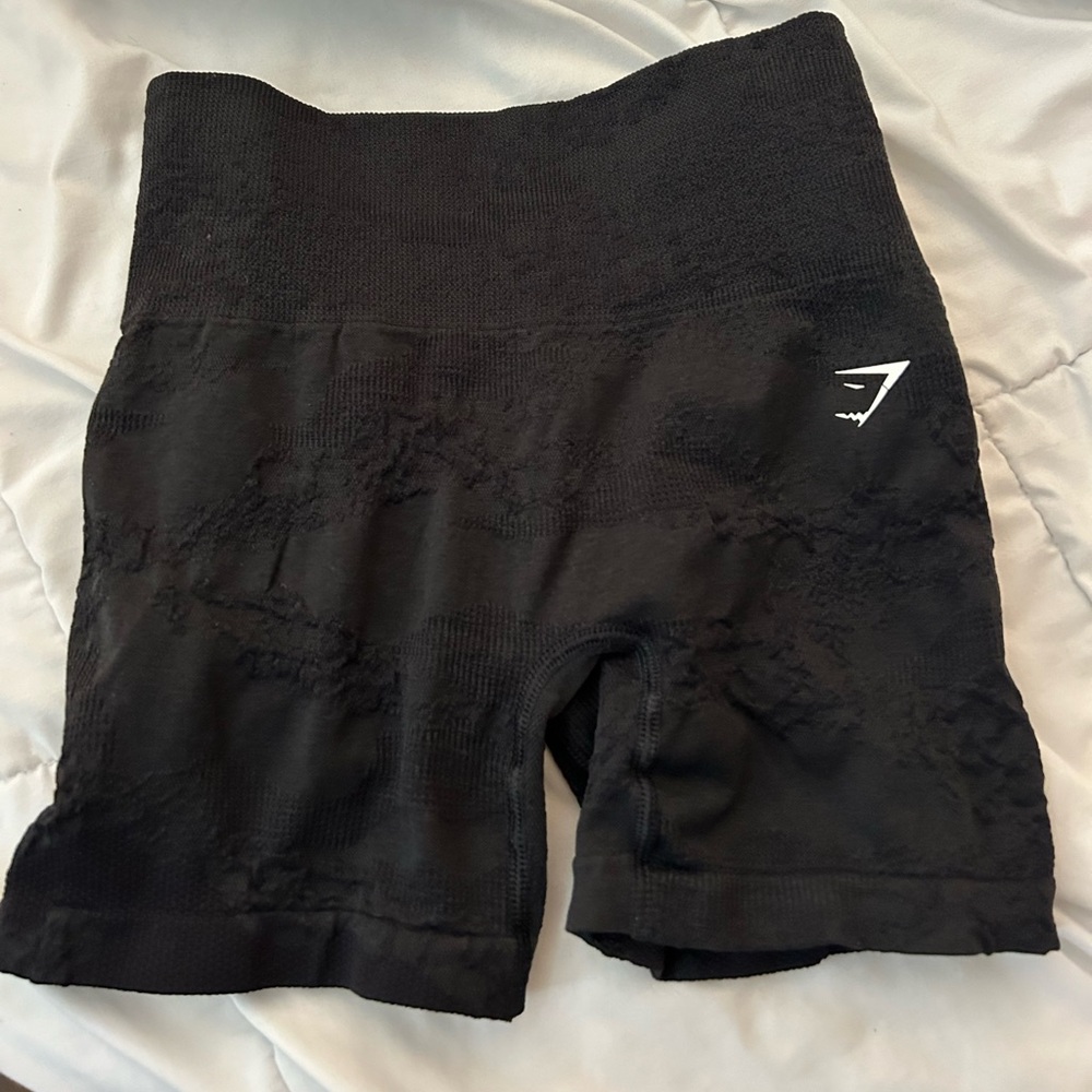Black gymshark biker shorts